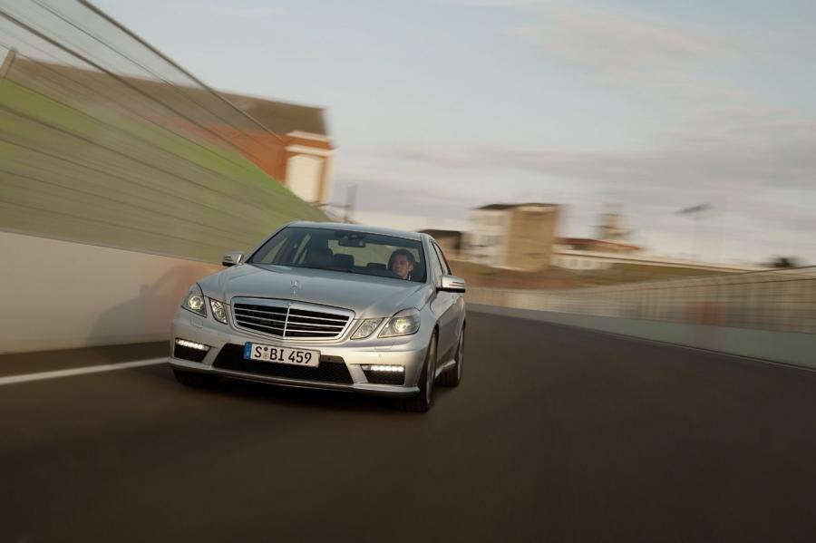  Mercedes-Benz E63 AMG 2010 года  (фото 57 из 57)